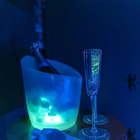 Escapade Romantique Avec Champagne Offert Meaux Exterior photo